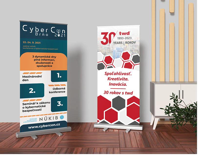Ukážka roll-up bannerov — grafický dizajn pre veľtrhy a POS materiály